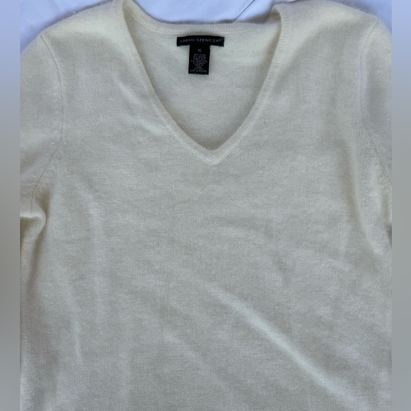 Sarah Spencer Cream Color Lambswool Angora Rabbit Hair V-neck Sweater size XL - Picture 4 of 8